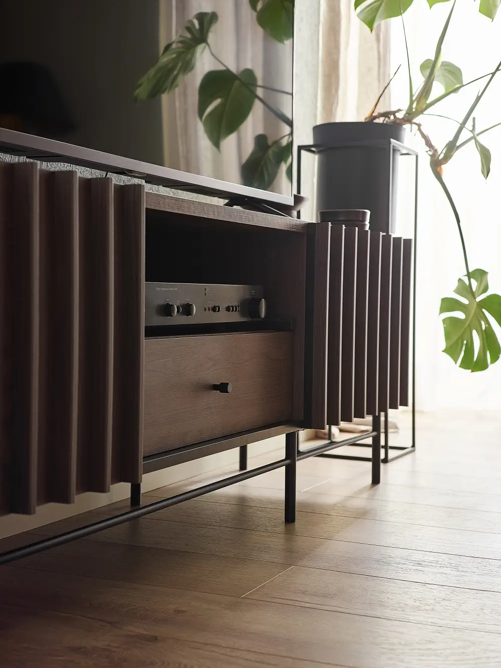 Szafka rtv do salonu