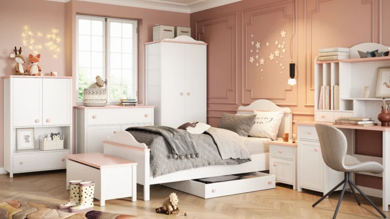 meble z kolekcji młodzieżowej Luna do pokoju dziewczęcego
