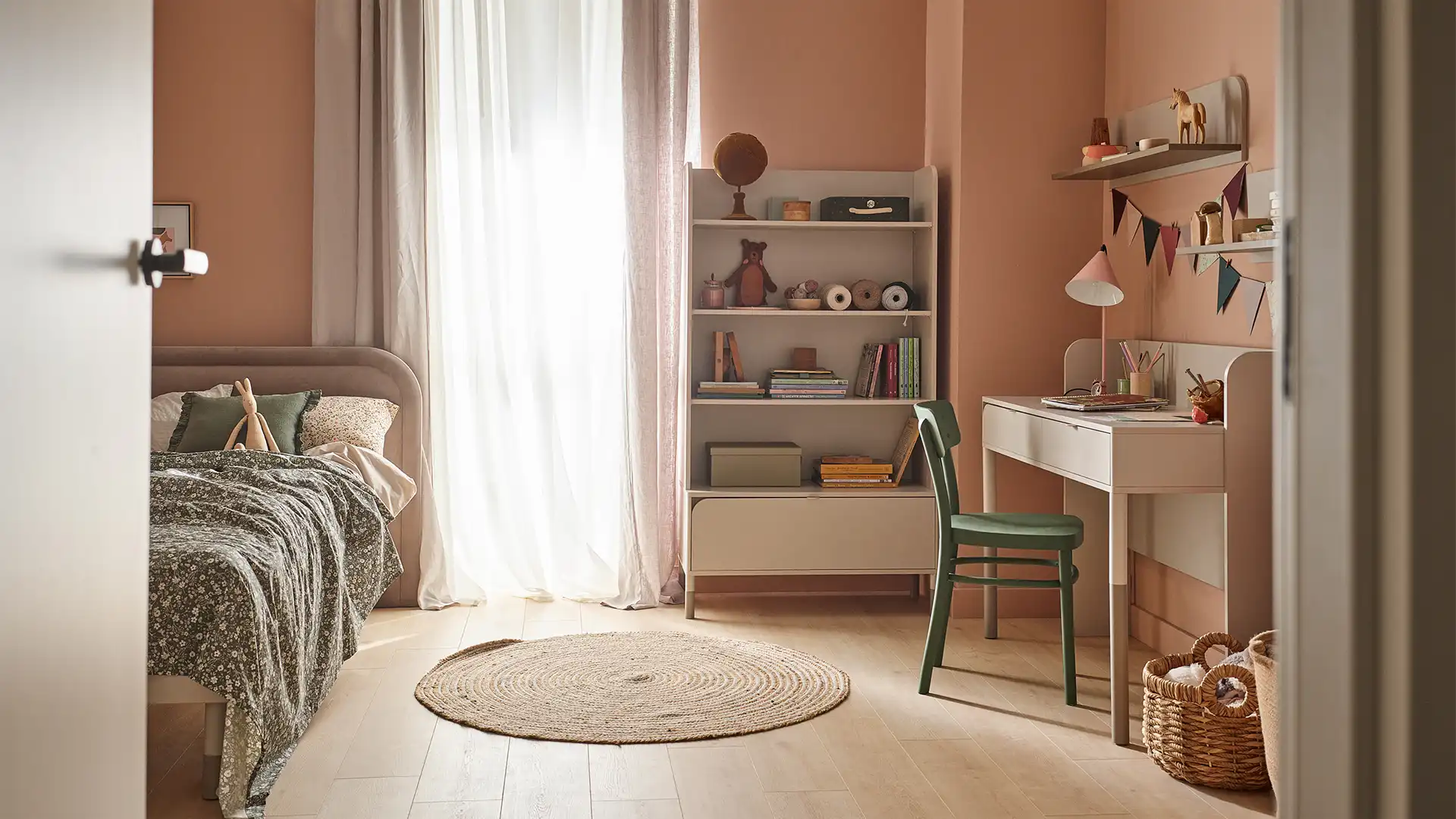 Jak wybrać biurko szkolne?